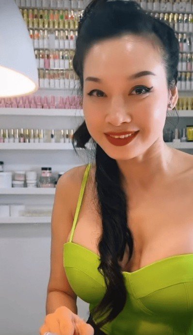 Alice - Styliste ongulaire